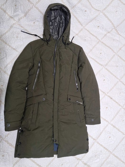 Продается мужской пуховик
