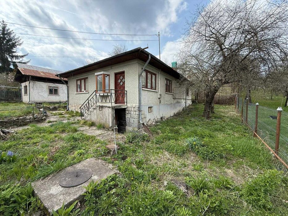 Casa de vanzare cu teren 1949mp in Pietrisu, Poiana Campina, Campina