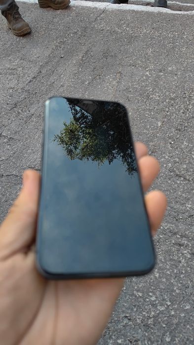 Продам iPhone 11