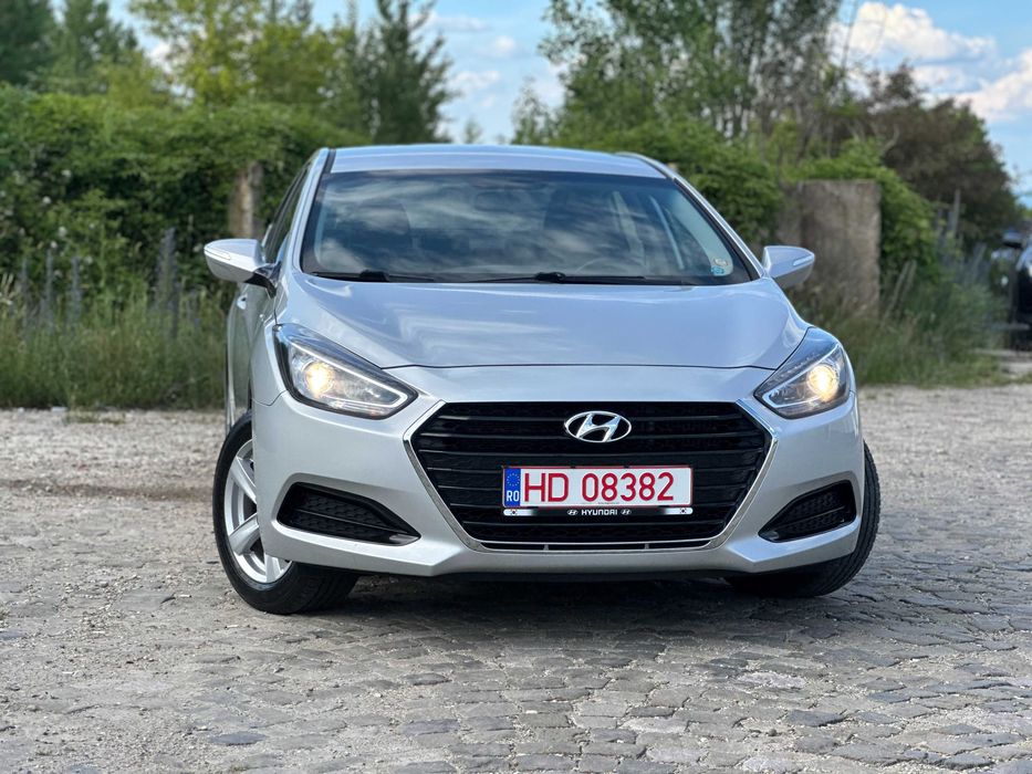 HYUNDAI i40 2018 — imagine 8
