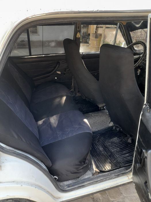 Машина сотилади Ваз2103