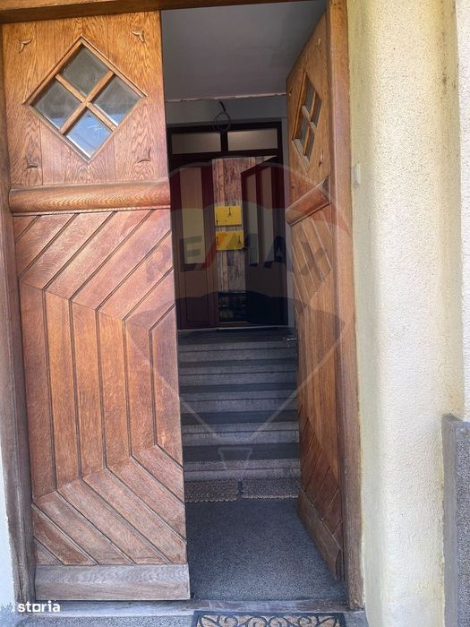 Apartament la casa de inchiriat