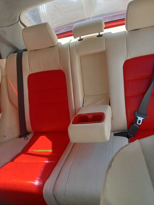 Vând Mazda 6 an fabricație 2006