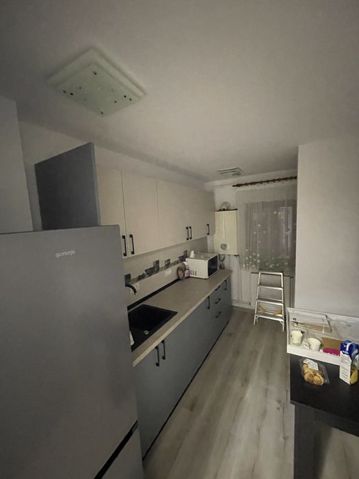 Inchiriez Apartament 3 camere