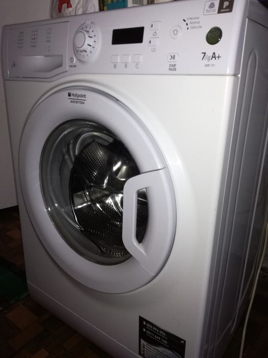 Пералня Ariston Hotpoint WMF 701