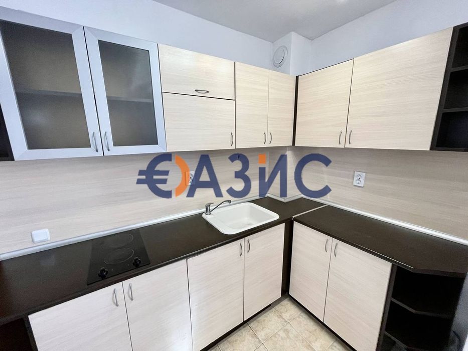 Продава се Тристаен апартамент в Свети Влас - 92 кв.м за 776 €/кв.м - Снимка #12