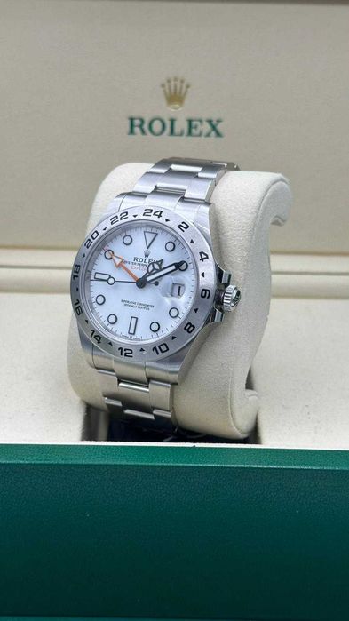 Rolex Referință : 226570, 42 mm, oțel, 2023, 9250€.