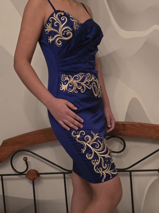 Праздничные платья размер  S