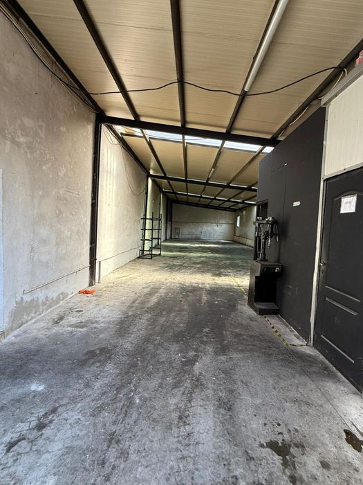 Inchiriez hala 200 m2 zona napolact