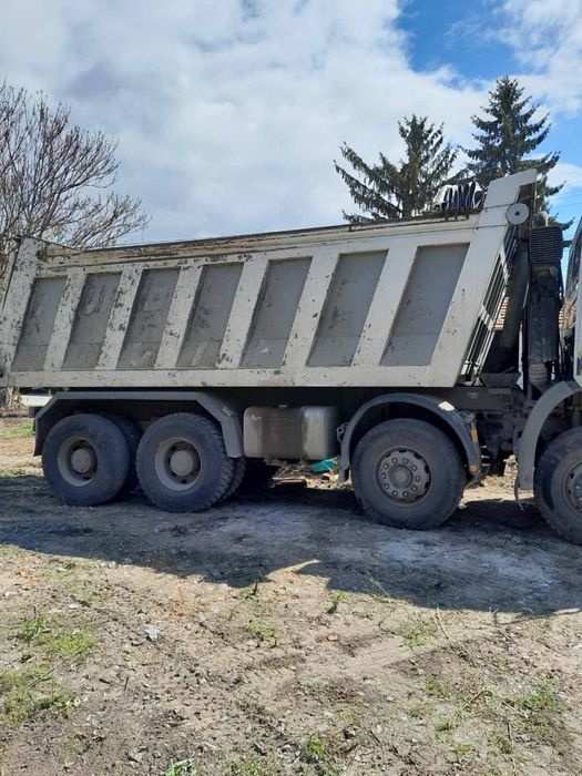 Продавам камион Мерцедес