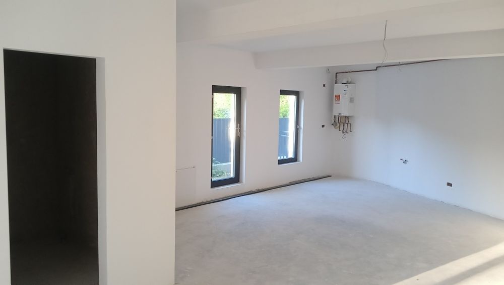 Apartament nou 3 camere 80mp curte proprie 98 m