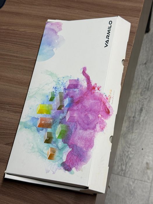 Продам клавиатуру Varmilo VXB81 Sakura / Dragon Red (Bluetooth 5.0)
