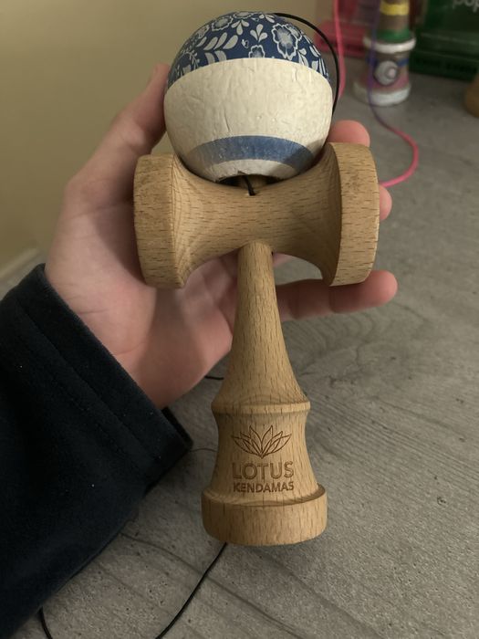 Kendama lotus bloom blue