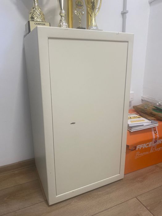 Seif metalic 88x50x40 cm