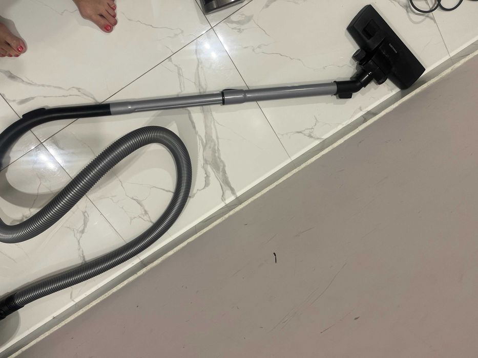 Прахосмукачка без торба Philips Series 2000 XB2123/09, 850W, капацитет за събиране 1.3L, ниво на шум 77 dB, син