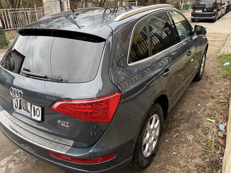 Audi Q5 автоматик бензин.