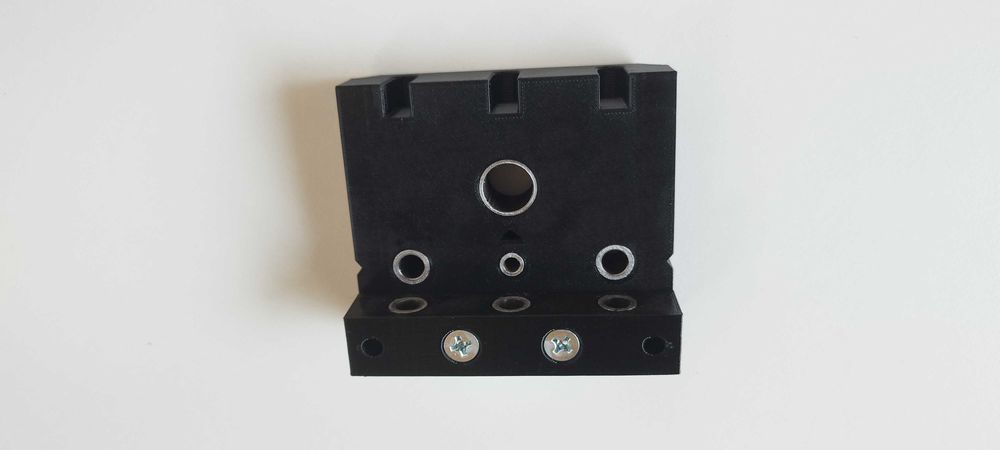 Шаблон за пробиване минификс с метални втулки, стяга и ограничители