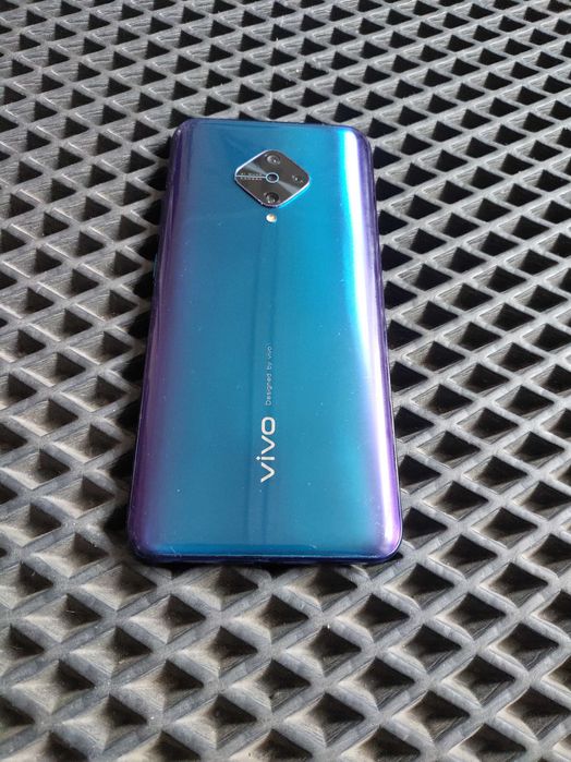 Смартфон Vivo V17 (Vivo 1920)