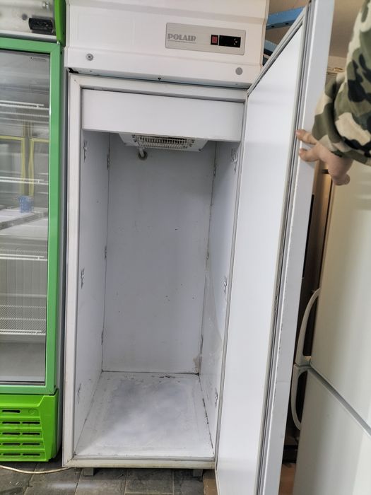 Витринный холодильник