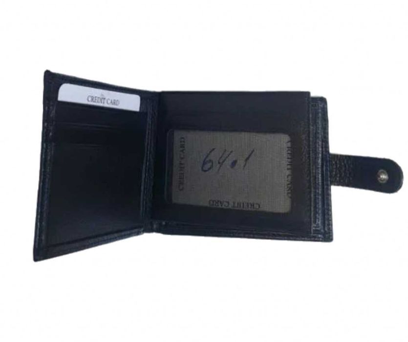 К.Портфейл "Big Bear " с класически дизайн и практични отделения