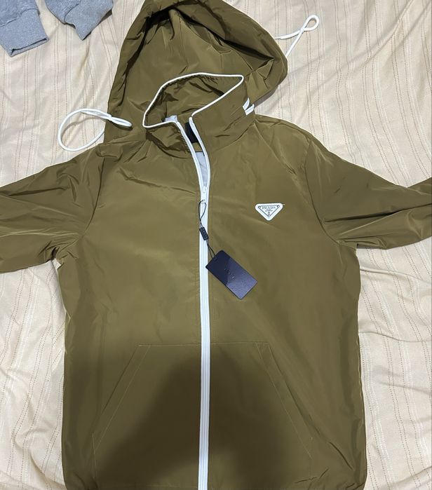 Foita Prada kaki si negru