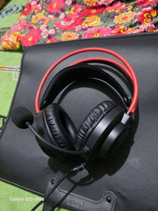 Наушник игровой                 .