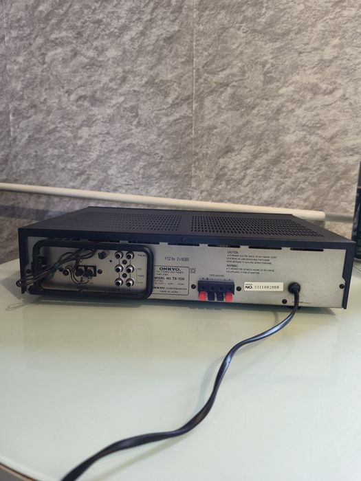 Усилвател Onkyo   TX-100