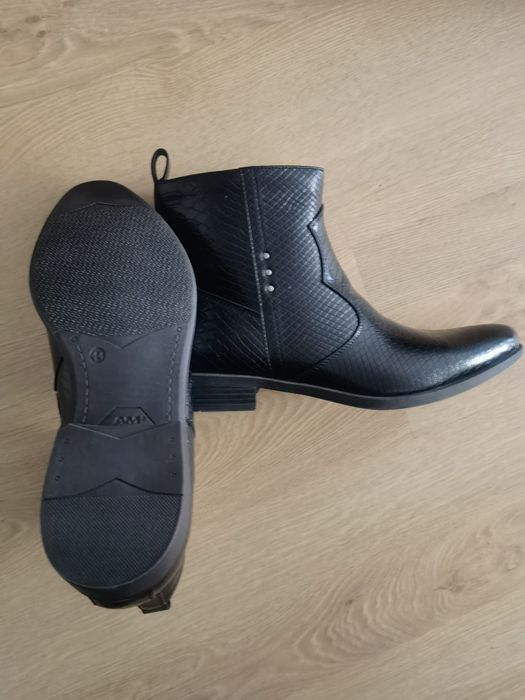 Продам мужские ботинки 45р