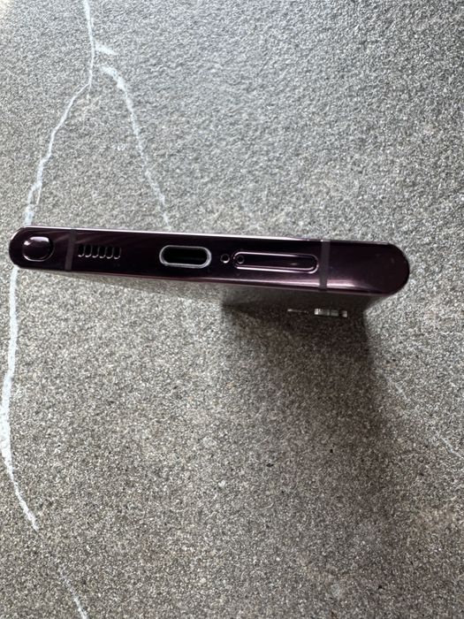 Samsung Galaxy S22 Ultra 128GB - спукан дисплей