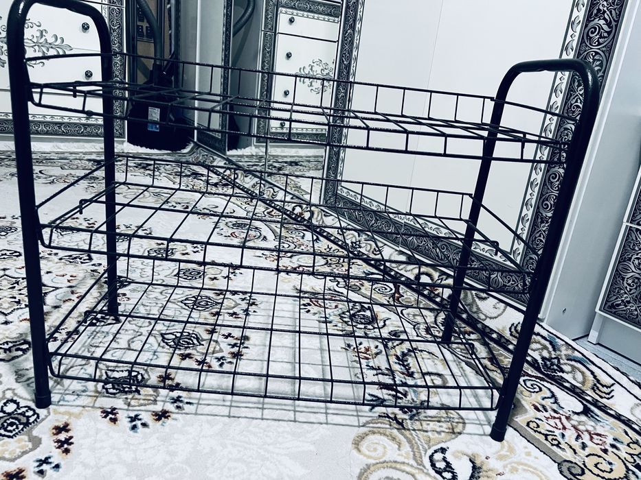Продам полку для обуви
