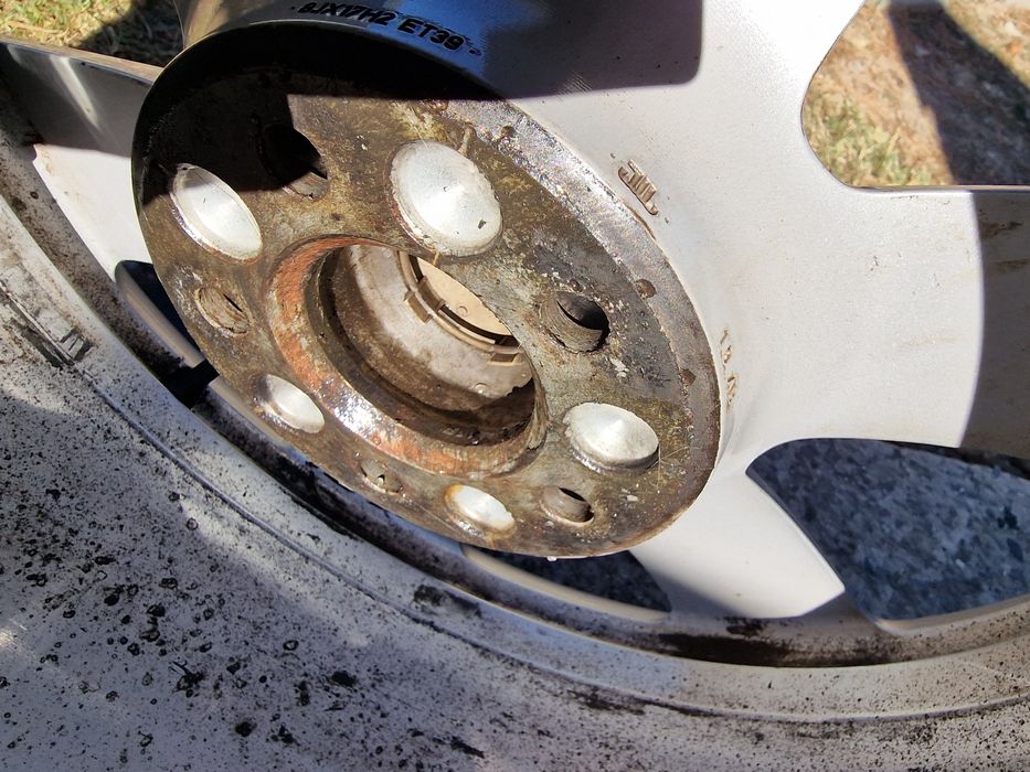 Оригинални джанти AUDI със зимни гуми 225 55 17