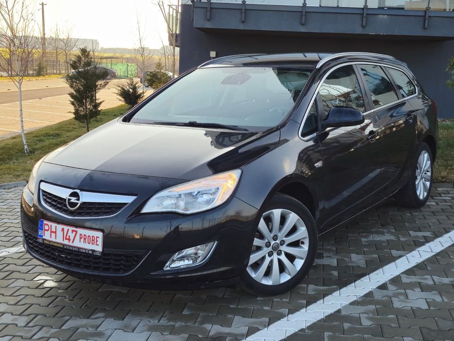 Opel Astra Opel Astra 2012 1.4i Cosmo Posibilitate rate Garantie 12 luni