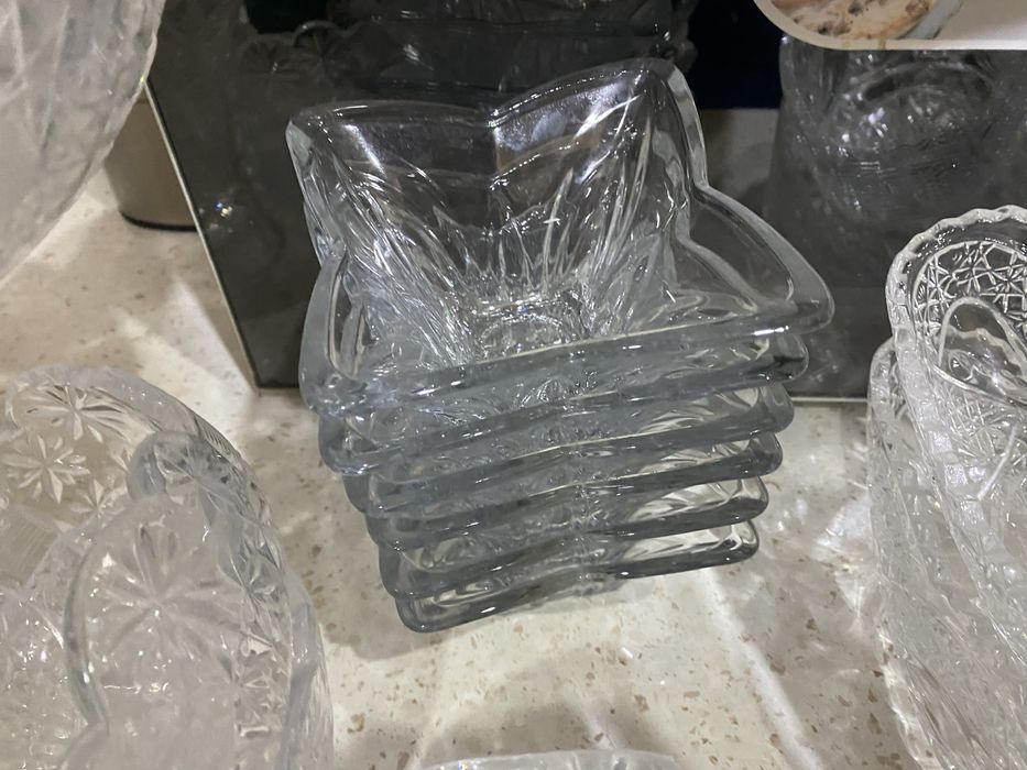 xrustalniy idishlar srochna sotiladi!!