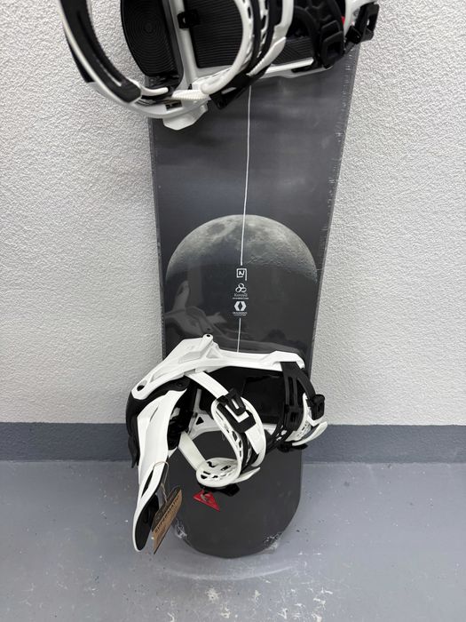 placa noua snowboard nitro victoria L146cm