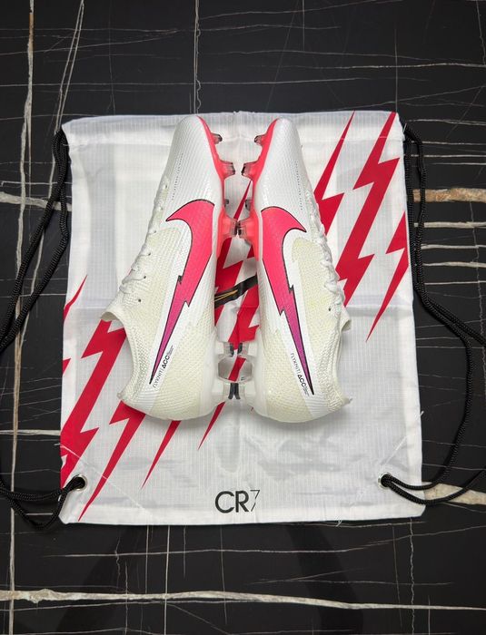 Ghete de fotbal Nike