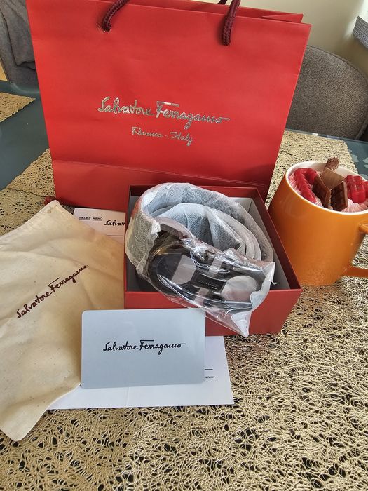 Луксозен  колан с дизайнерска  Salvatore Ferragamo