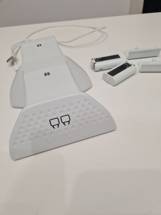 Set statie dubla de incarcare cu 2 Baterii reincarcabile