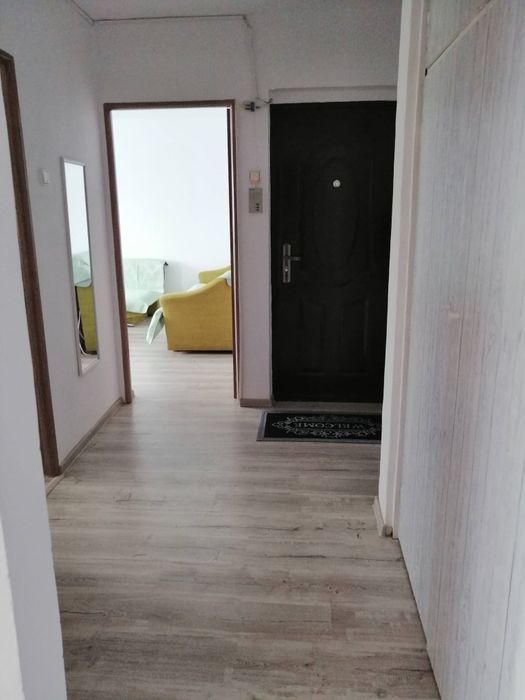 Închiriez apartament 2 camere Ozana