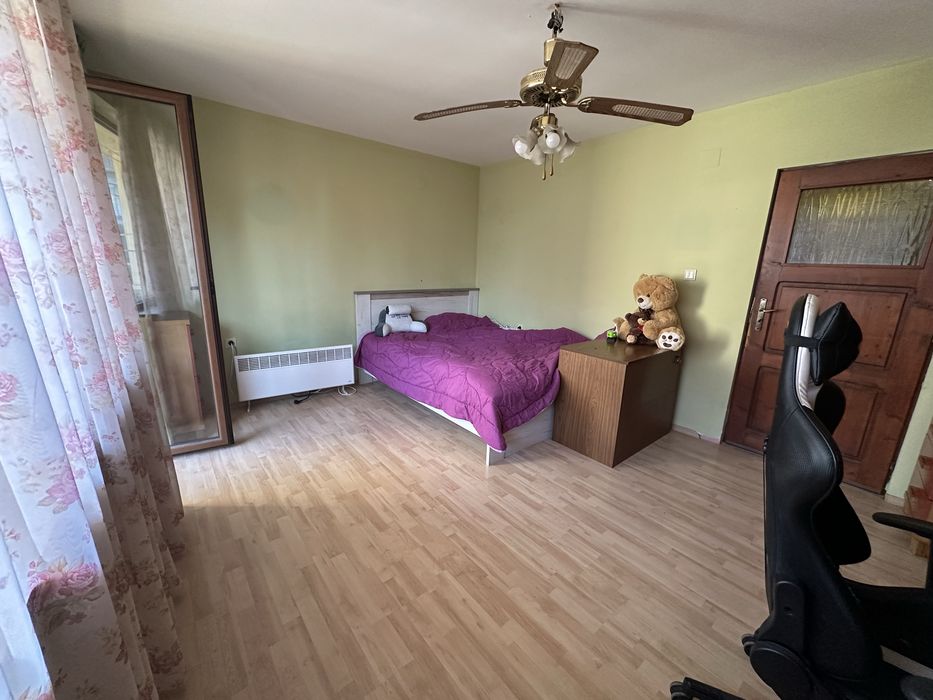 Продавам етажи от кооперация