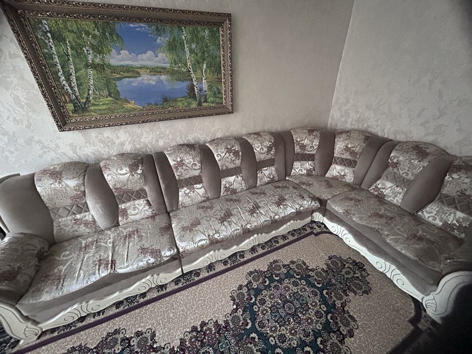 Диван в гостинную