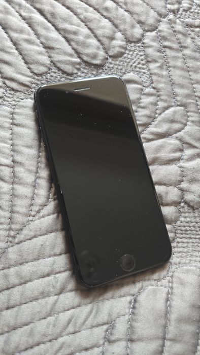 IPhone se 2020 Gb128