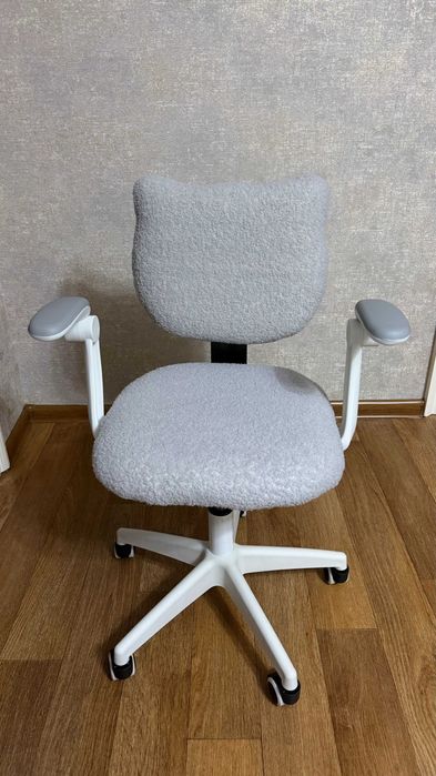 Детское вращающееся кресло Hello Kitty