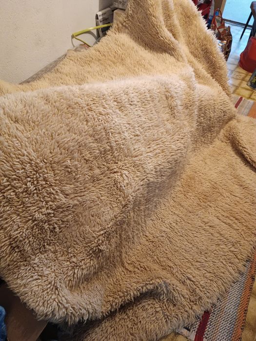 Китеници  размер2.30на 1.80.