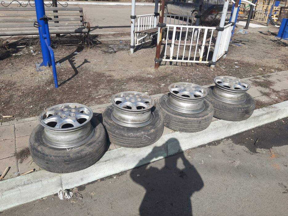 Продам шины с дисками