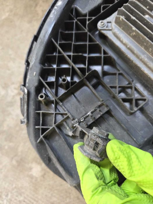 Far Dreapta Mercedes E-Class W213 C238 W238 multi beam BLUE