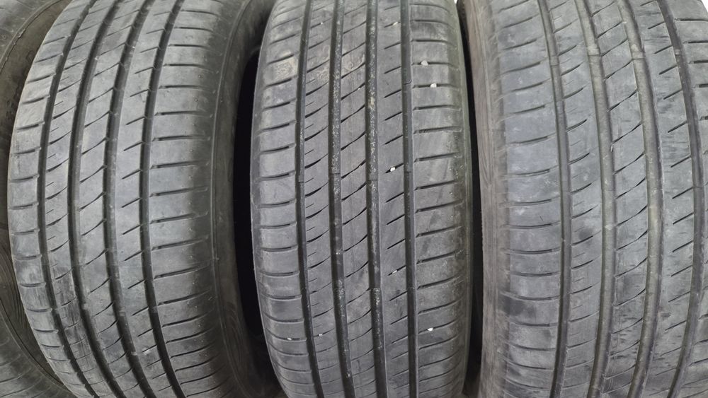 Покрышки 215,55,17