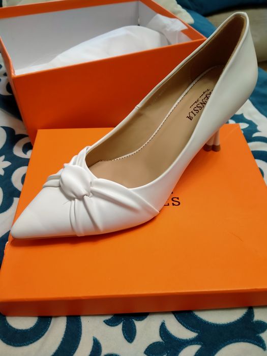 белые туфли продам