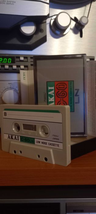 Casete audio AKAI Maxell BASF