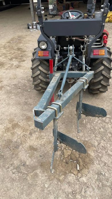 Mini Traktor zori