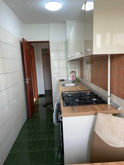 Inchiriez garsoniera in militari pe valea lunga